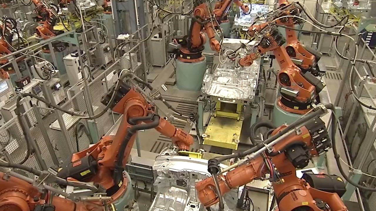 梅賽德斯-奔馳汽車, 工廠實拍